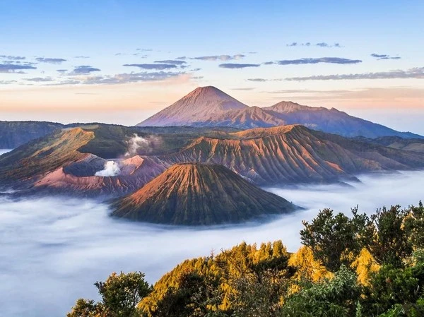 Menikmati Keindahan Bromo di Pagi Hari